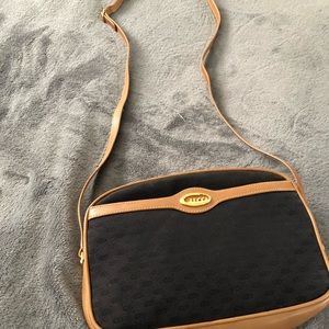 Gucci Vintage Crossbody- Amazing Condition